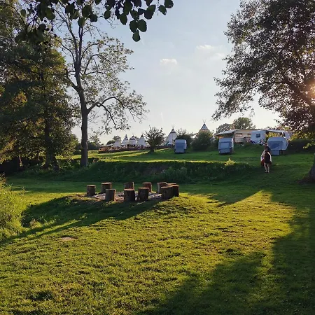 Stellplatz Naturplatz Kamp alanı Belau